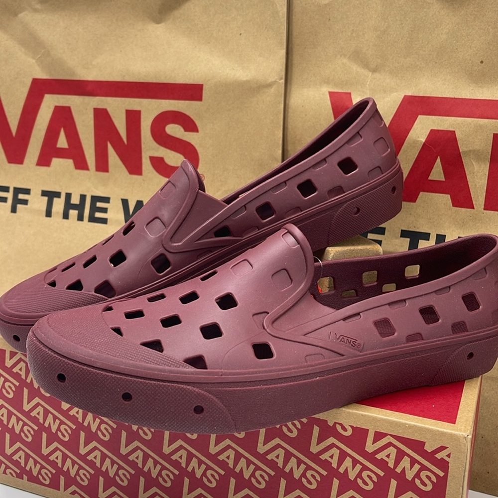 Vans Men’s Slip-On Trk Tawny Port 
VN0A5HF8TWP
Sneakers - Picture 5 of 16